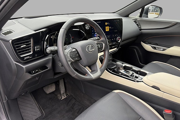 Lexus NX450h 10 of 26