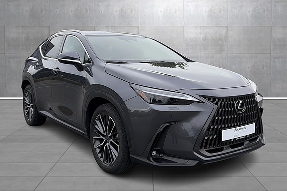 Lexus NX450h 3 of 26