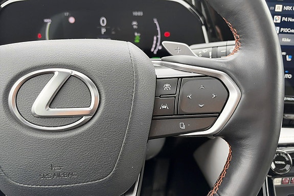 Lexus NX450h 16 of 26