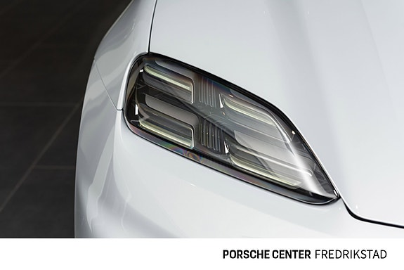 Porsche Macan 11 of 30