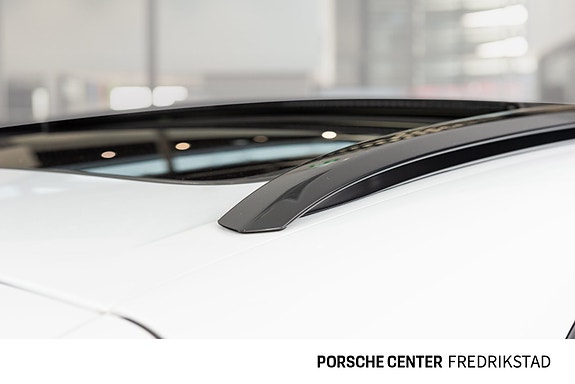 Porsche Macan 12 of 30