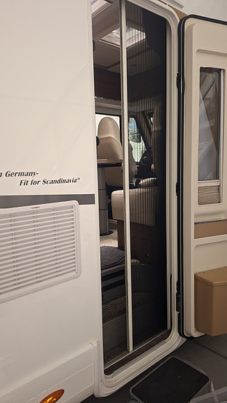 Eura Mobil IL 720QB 23 of 26