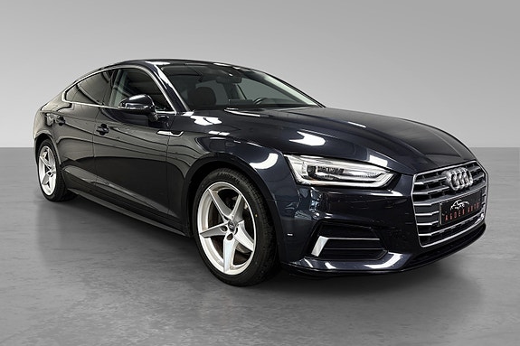 Audi A5 4 of 30