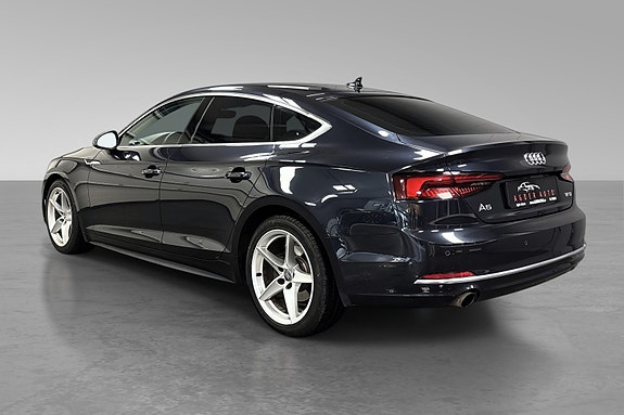 Audi A5 9 of 30