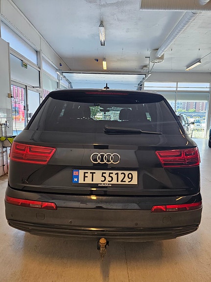 Audi Q7 8 of 30