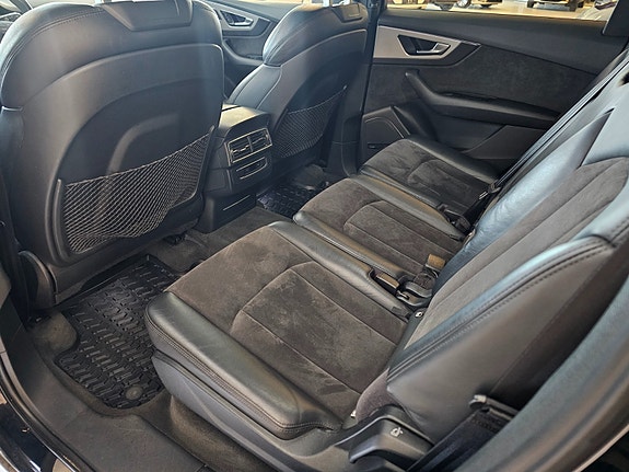 Audi Q7 13 of 30