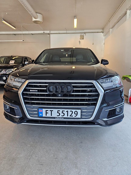 Audi Q7 7 of 30
