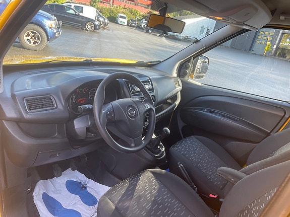 Opel Combo 10 of 18