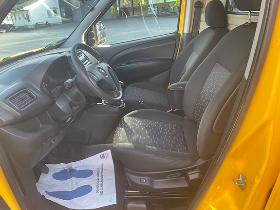 Opel Combo 9 of 18