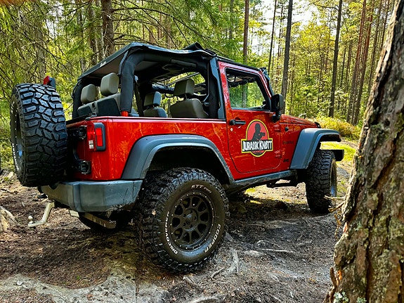 Jeep Wrangler 17 of 30