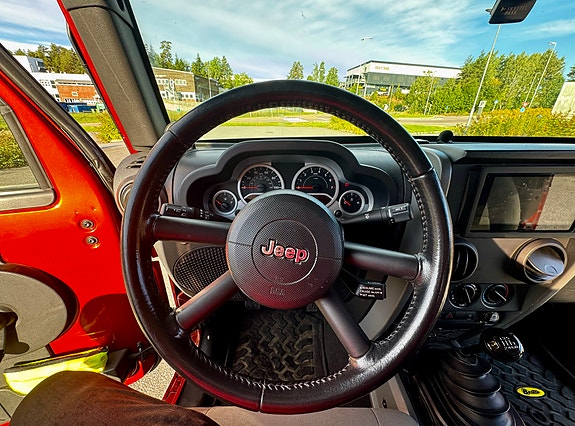 Jeep Wrangler 19 of 30
