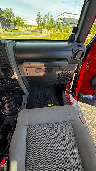 Jeep Wrangler 25 of 30