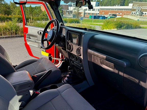 Jeep Wrangler 27 of 30