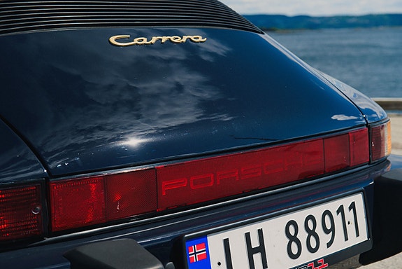 Porsche 911 17 of 30