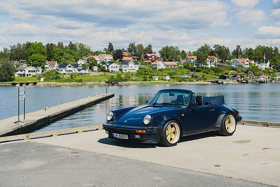 Porsche 911 2 of 30