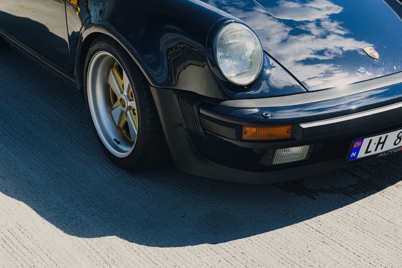 Porsche 911 3 of 30