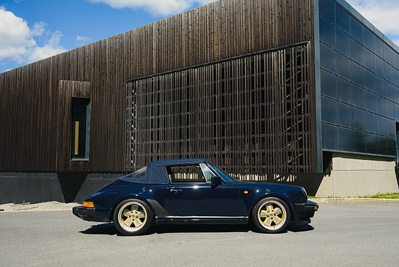 Porsche 911 21 of 30