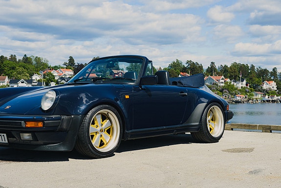 Porsche 911 6 of 30