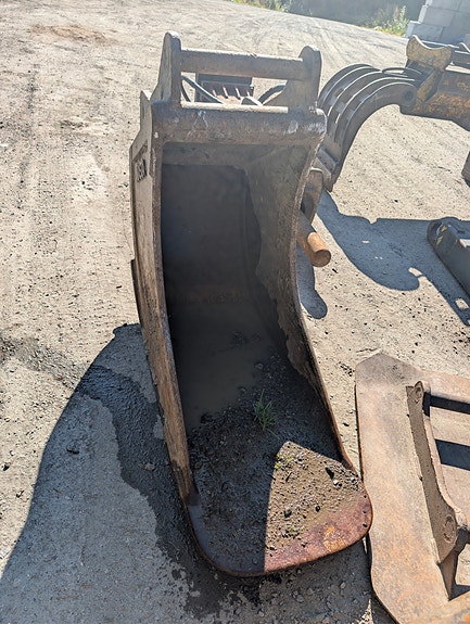 Hitachi ZX190LC-6 17 of 27