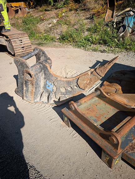 Hitachi ZX190LC-6 18 of 27