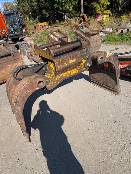 Hitachi ZX190LC-6 12 of 27