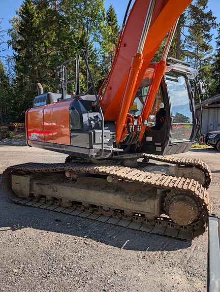 Hitachi ZX190LC-6 3 of 27