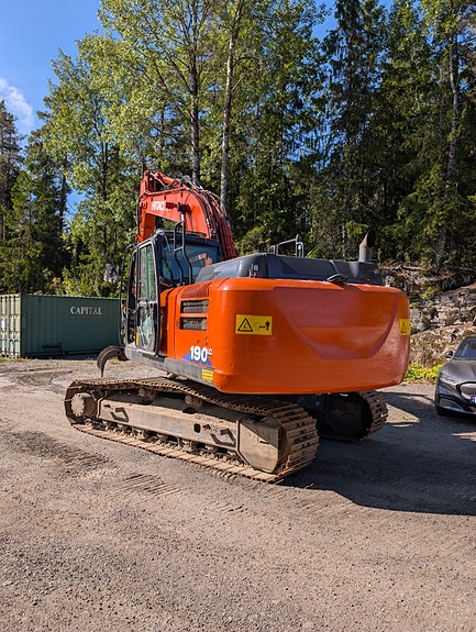 Hitachi ZX190LC-6 4 of 27