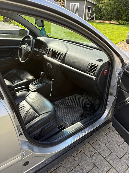 Opel Vectra 5 of 20