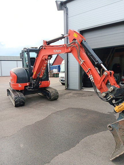 Kubota U48-4 LUX MVA. Fri 2 of 26