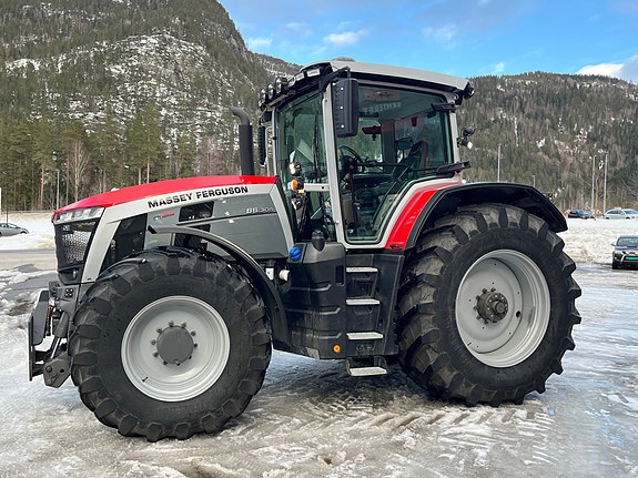 Massey Ferguson 8s 305 Dyna VT 4 of 9