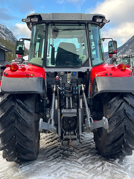 Massey Ferguson 5s 145 EX D6 4 of 6