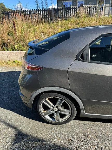 Honda Civic 2 of 17