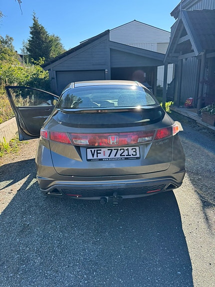 Honda Civic 10 of 17