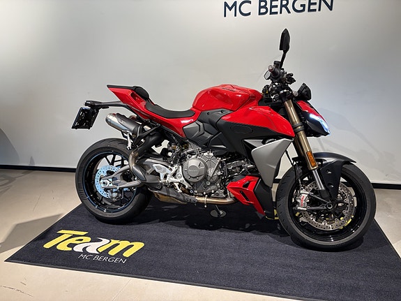 Ducati Streetfighter V2 2 of 15