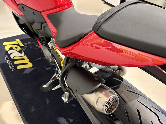 Ducati Streetfighter V2 13 of 15