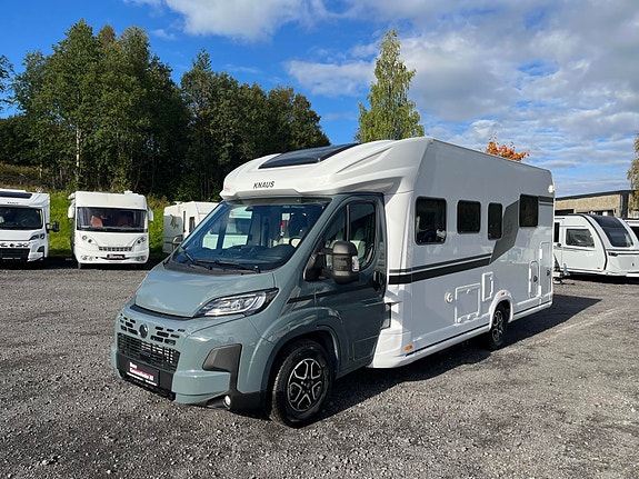 Knaus LIVE WAVE 700 DX PLATINUM SELECTION // Senkeseng, Alde varme, 180 HK, 8-Trinns automat , Queenbed, ++/ 3 of 28