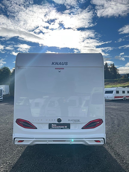 Knaus LIVE WAVE 700 DX PLATINUM SELECTION // Senkeseng, Alde varme, 180 HK, 8-Trinns automat , Queenbed, ++/ 5 of 28
