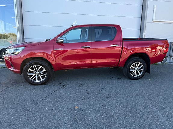 Toyota HiLux 7 of 30