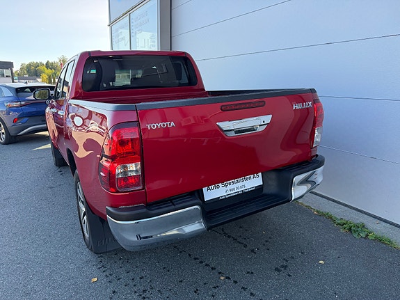 Toyota HiLux 12 of 30