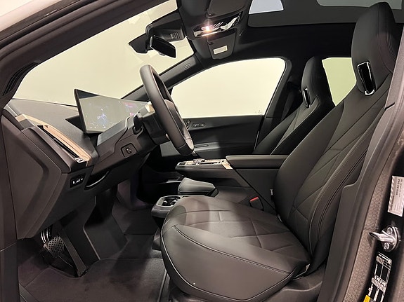 BMW iX 23 of 30