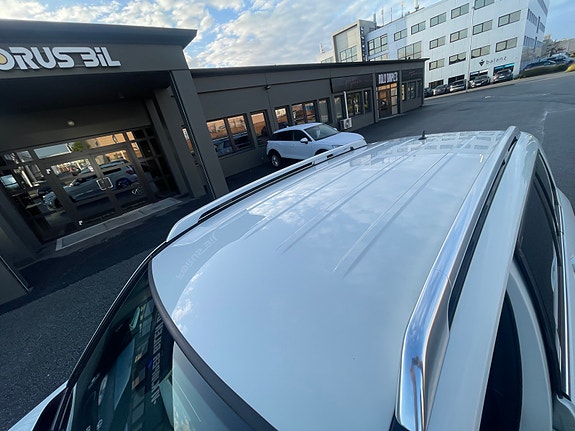 Mercedes-Benz GLK350 11 of 30
