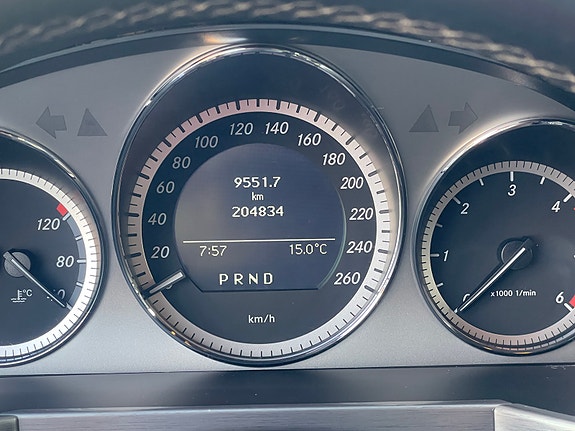 Mercedes-Benz GLK350 20 of 30