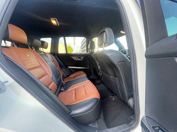 Mercedes-Benz GLK350 14 of 30