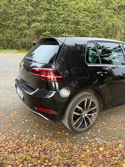 Volkswagen e-Golf VII 7 of 13