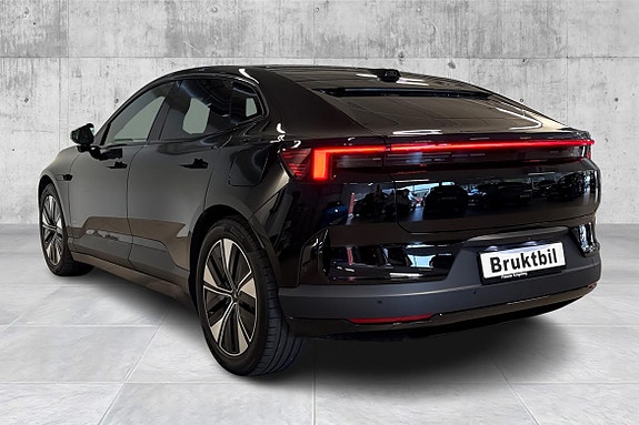 Polestar 4 3 of 28