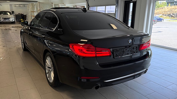 BMW 530e 7 of 30