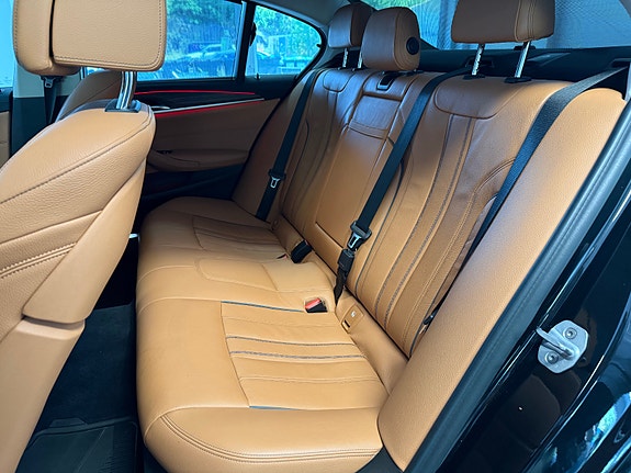BMW 530e 17 of 30