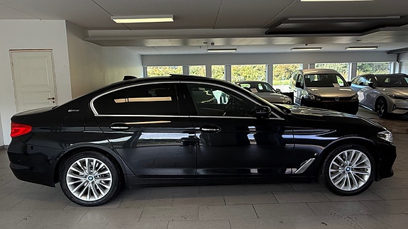 BMW 530e 10 of 30