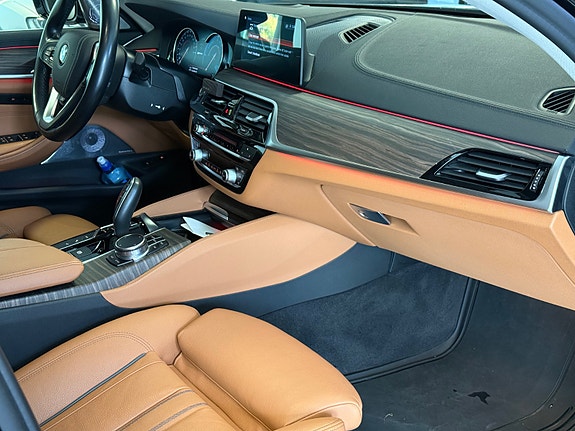 BMW 530e 25 of 30