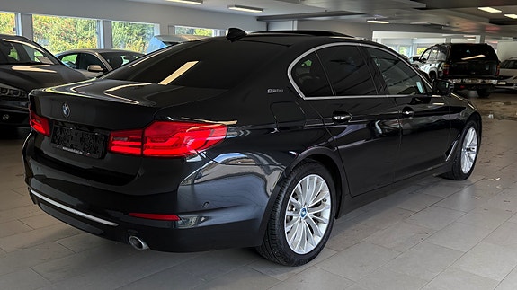 BMW 530e 9 of 30
